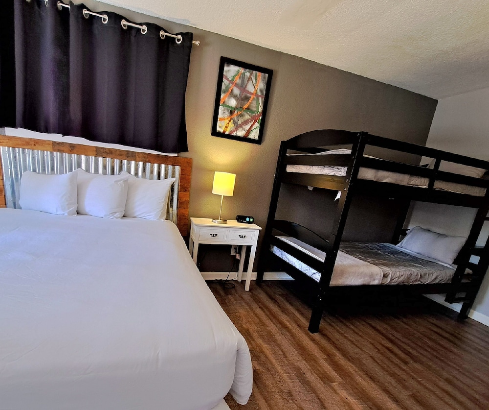 Buffalo Lodge Bicycle Resort - photo 22