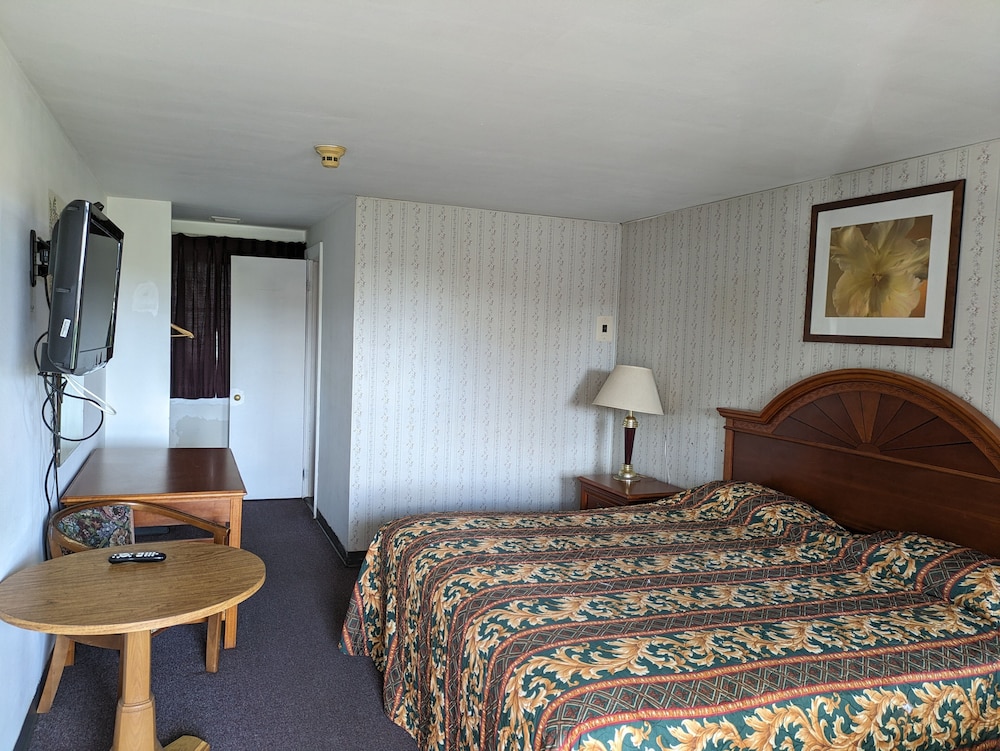Beaver Falls Motel - photo 6