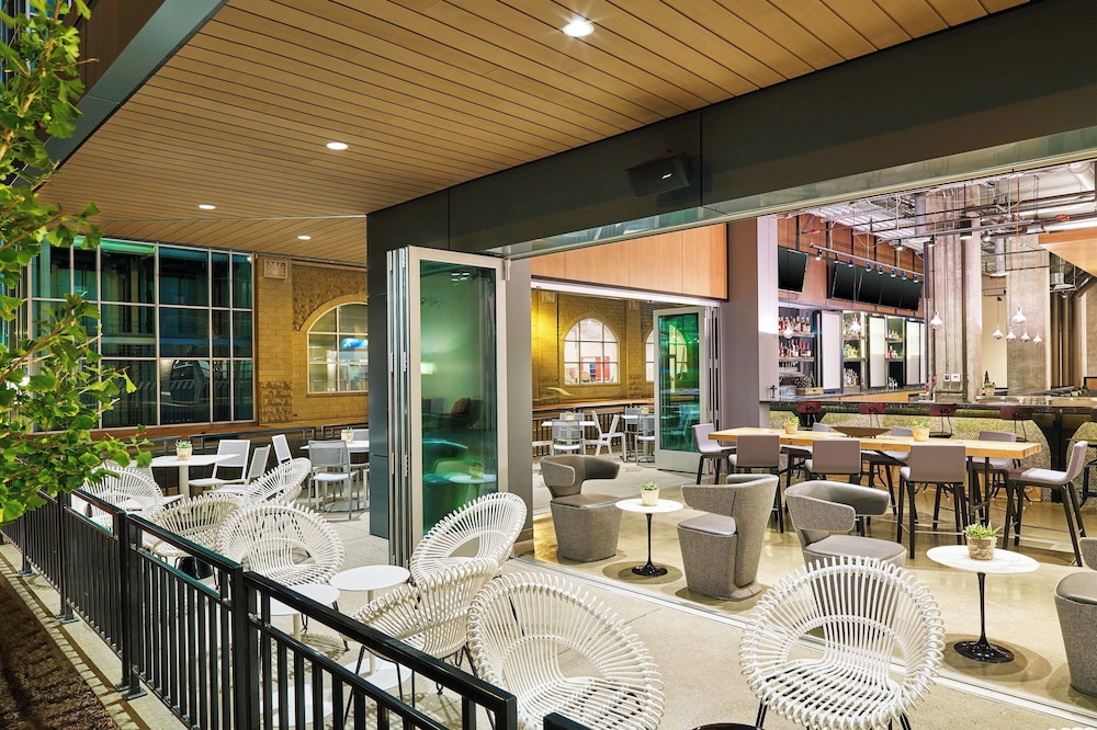Aloft Louisville Downtown - photo 35