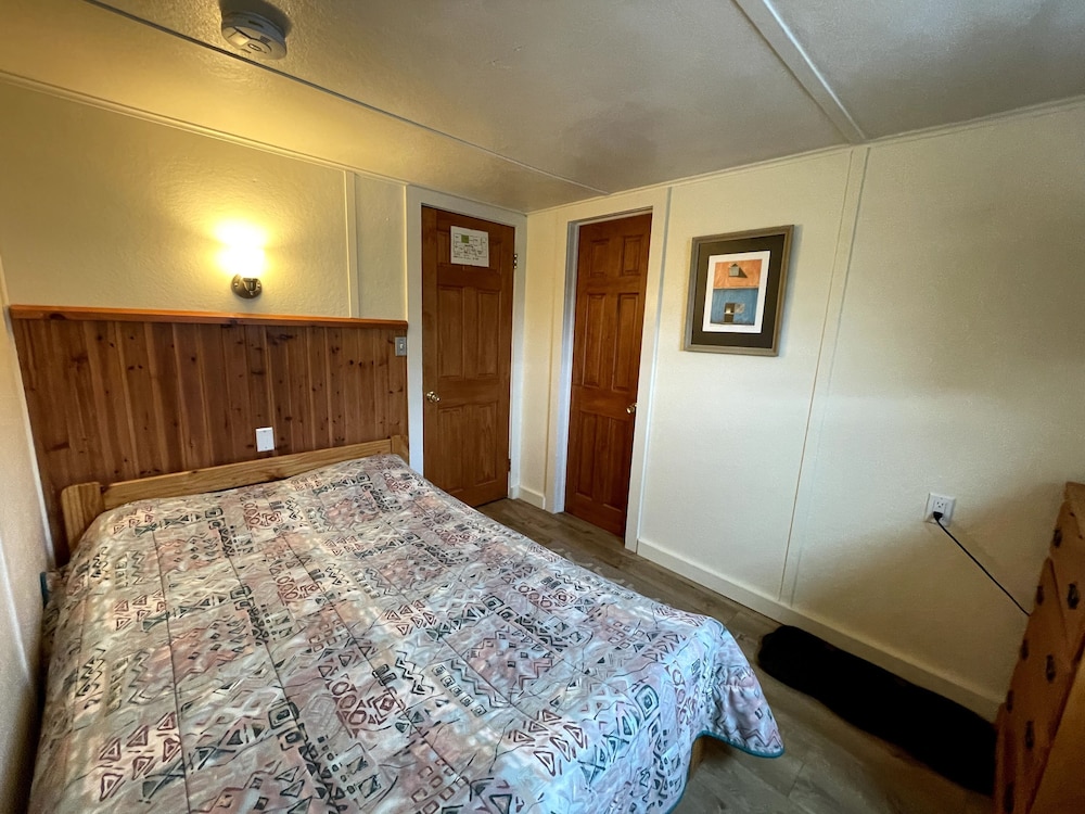 The Riverside Inn - photo 21