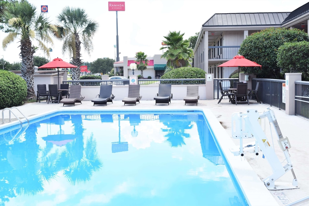 Ramada by Wyndham Savannah Gateway - photo 22