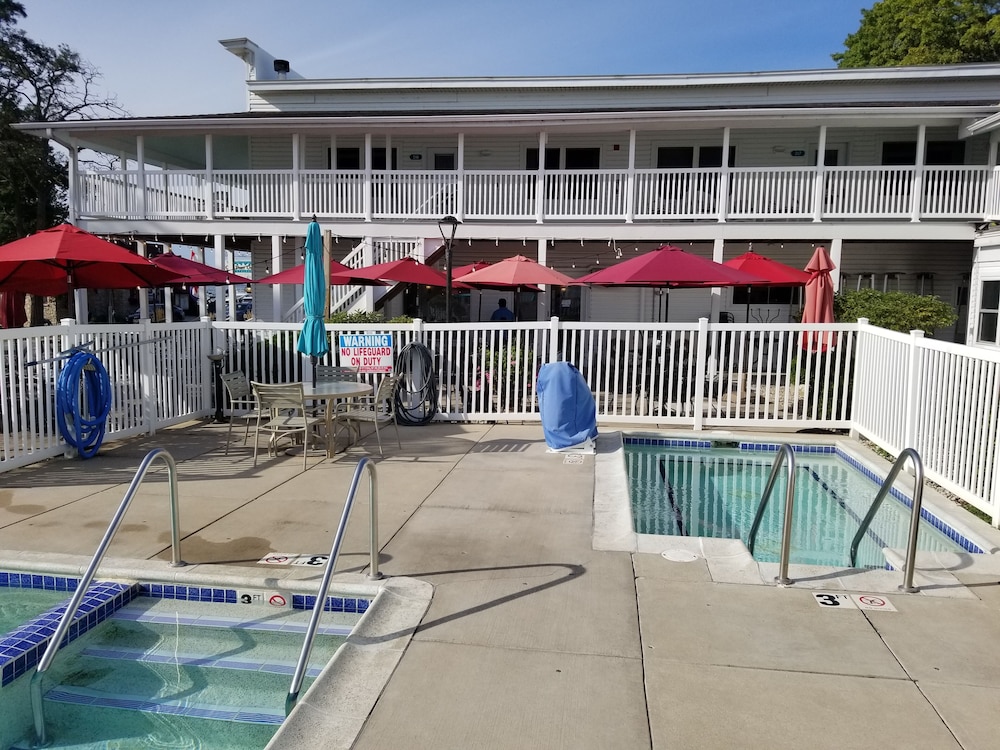 Edgewater Resort - photo 117