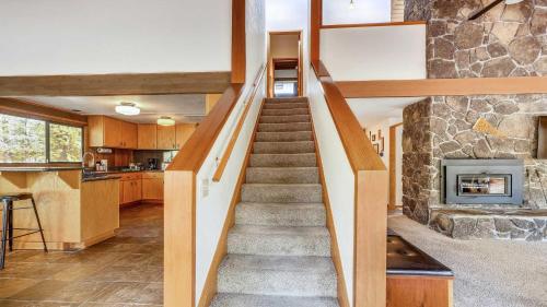 Crag 01 — Sunriver — photo 5