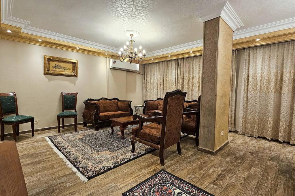 Comfy 2 Bedrooms Apartment in Cairo 92 — 4-Star Luxury Hotel in Cairo, Egypt