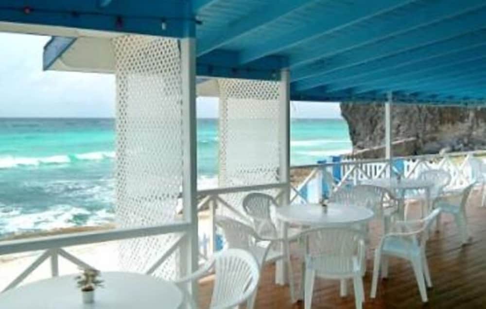 Estudio Doce Lar - carbon neutral hotel in Peniche