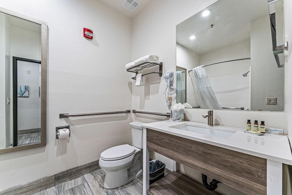 Hawthorn Suites by Wyndham Tempe - photo 52