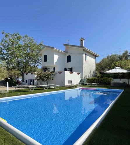 Il Giardino degli Ulivi — hotel in Citta Sant'angelo