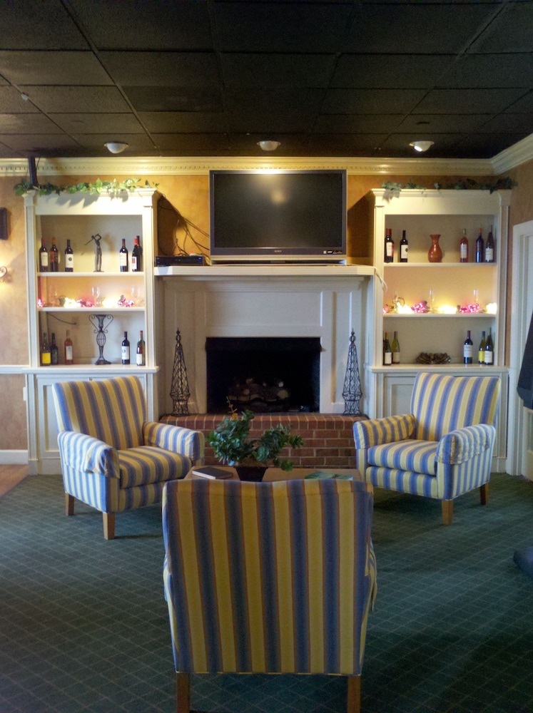 White Columns Inn - photo 7
