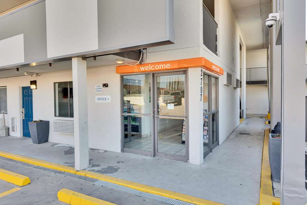 Motel 6 Austin TX Airport - photo 3