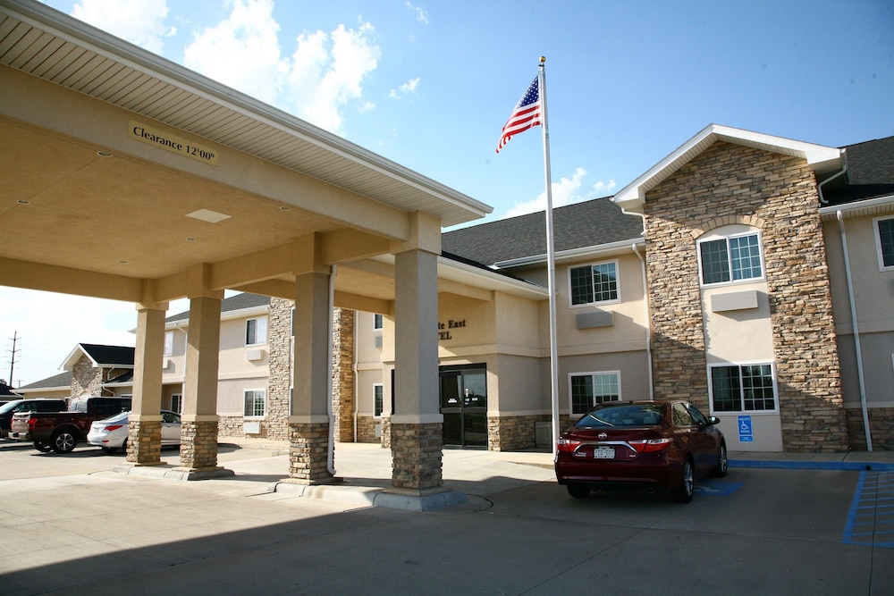 Corporate East Hotel - photo 32