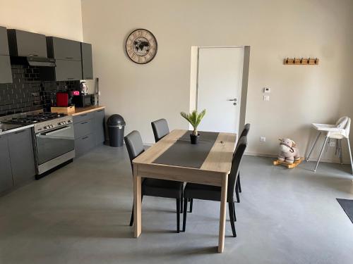 Type T3 Lancon de Provence - carbon neutral hotel in Lancon-Provence