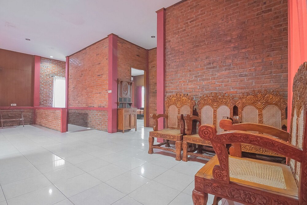 RedDoorz Plus at Hotel Negeri Baru Lodaya Puncak — Bogor — photo 5