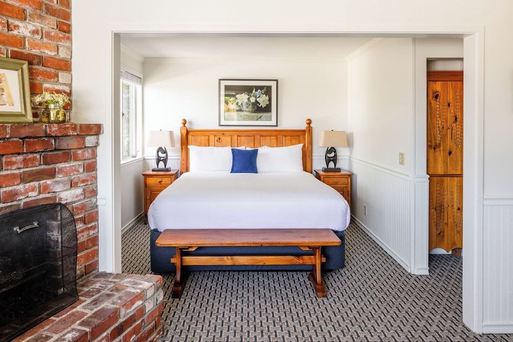 Carmel Fireplace Inn - photo 30