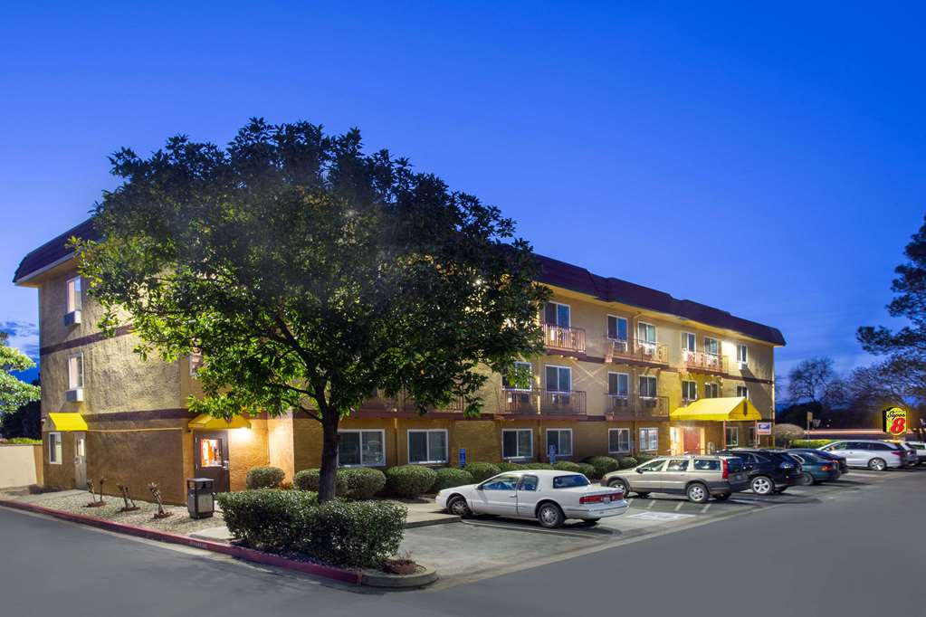 Super 8 by Wyndham Chico - featured photo