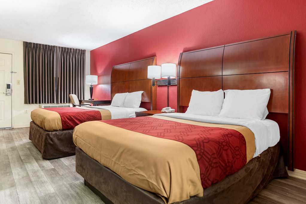 Econo Lodge Pearl Jackson - photo 16