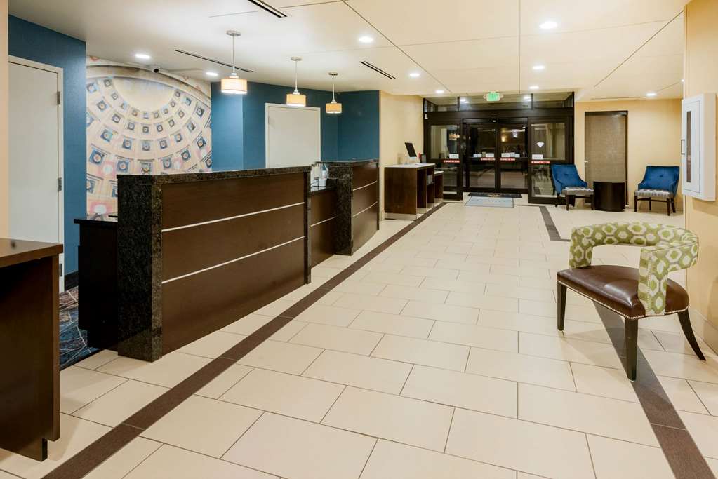 La Quinta Inn & Suites by Wyndham Columbus Grove City - photo 9