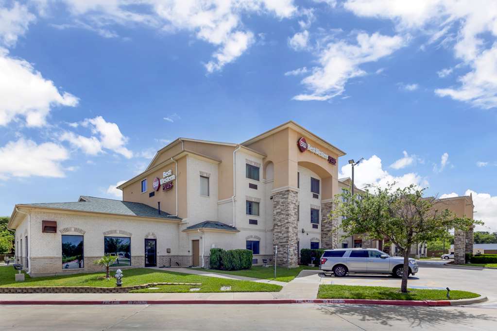 Best Western Plus Burleson Inn & Suites - photo 8