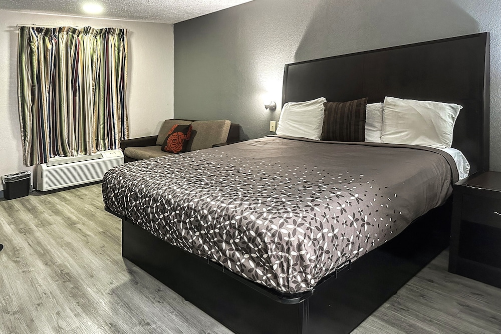 Regal Inn Guntersville By OYO Hwy 431 - photo 13