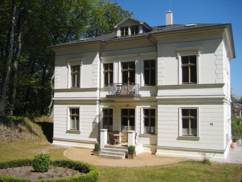 Villa Theresa 1 — 4-Star Luxury Hotel in Heringsdorf, Germany