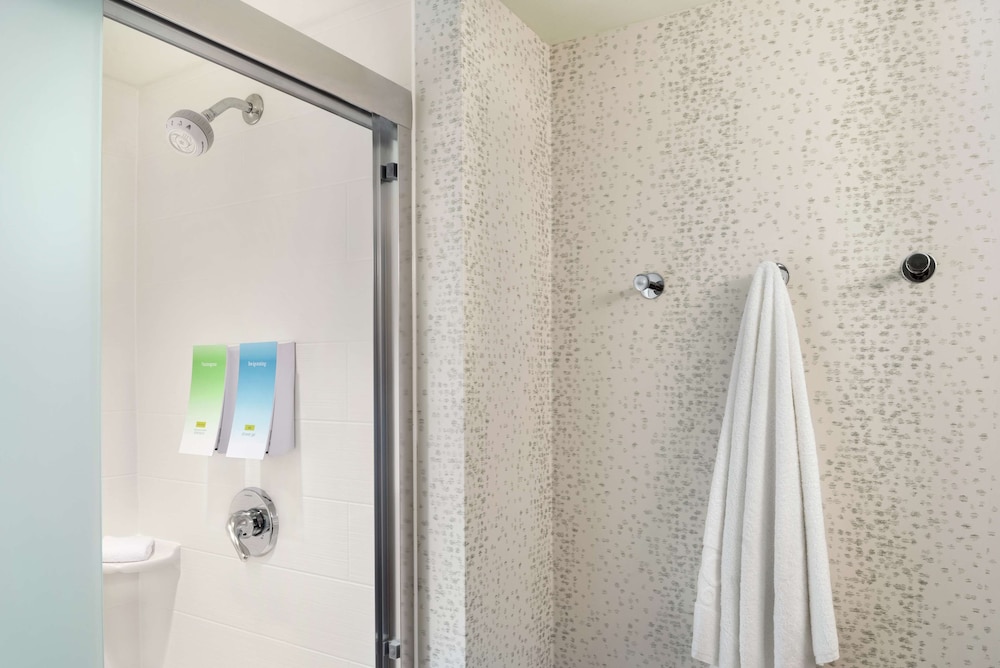 Home2 Suites by Hilton Overland Park - photo 32