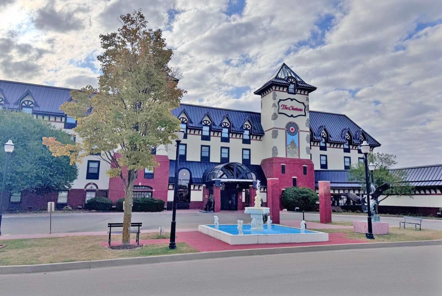 Chateau Hotel and Conference Center in Bloomington, United States