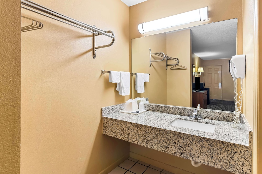 Americas Best Value Inn Athens TN - photo 17