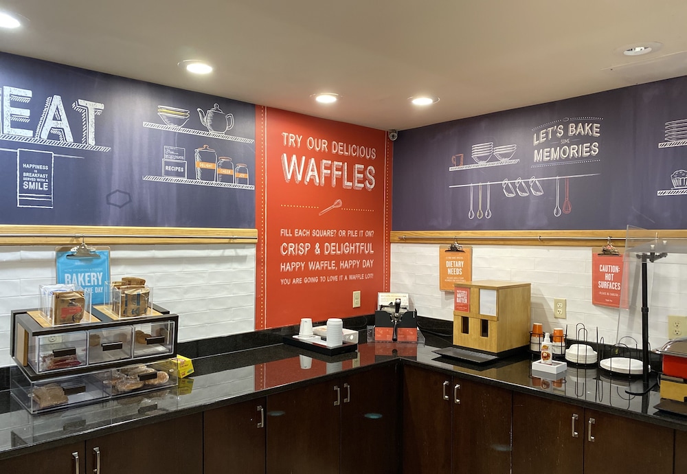 Hampton Inn Raleigh Clayton I 40 - photo 28