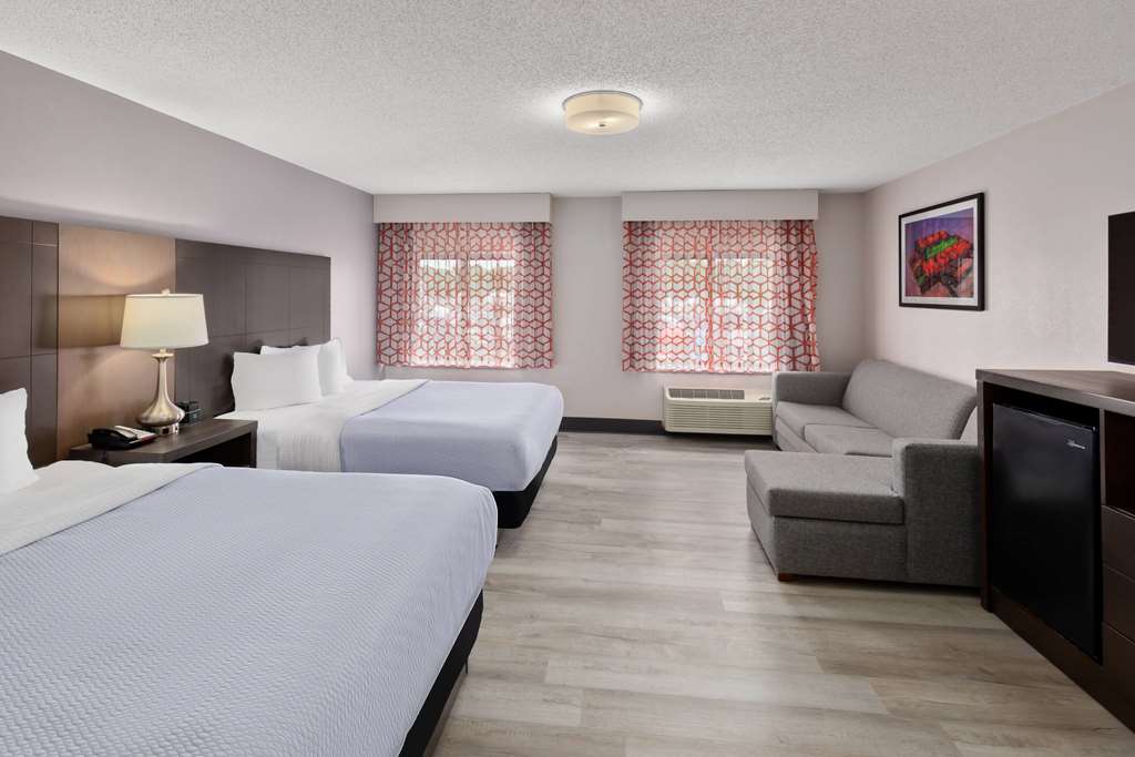 La Quinta Inn & Suites by Wyndham Goodlettsville Nashville - photo 6