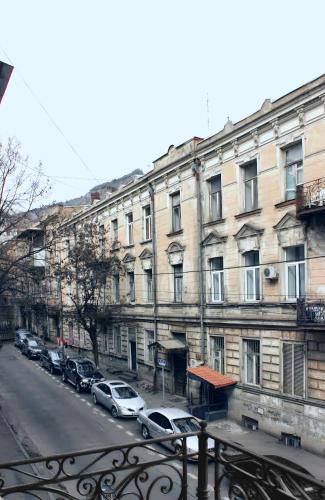 M1 Apartment