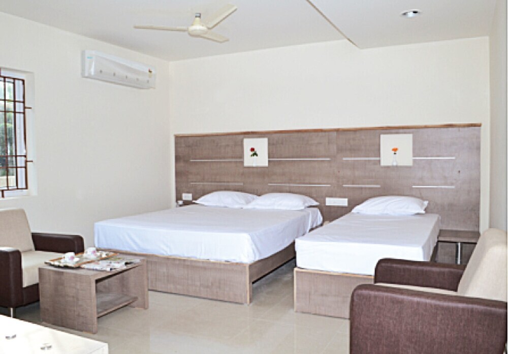 Hotel Kanakabhishegam — Tharangambadi — photo 2