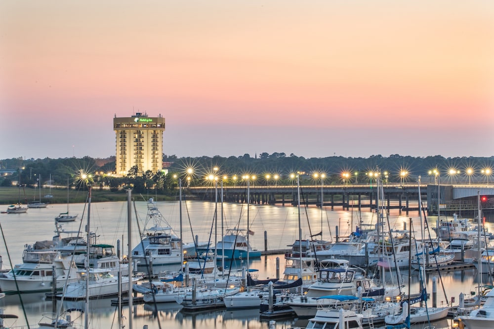 Holiday Inn Charleston Riverview by IHG in Charleston, United States
