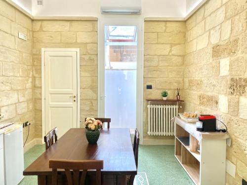 Vohis Luxury House Fast Wi fi & Easy parking — 4-Star Luxury Hotel in Lecce, Italy