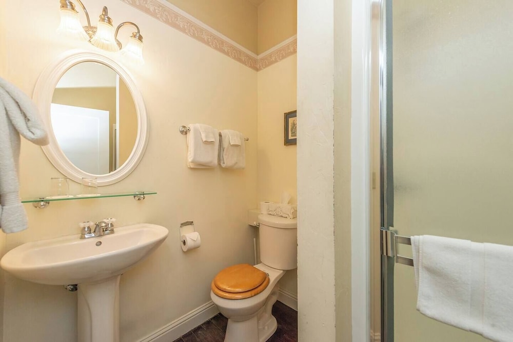Weaverville Hotel - photo 85