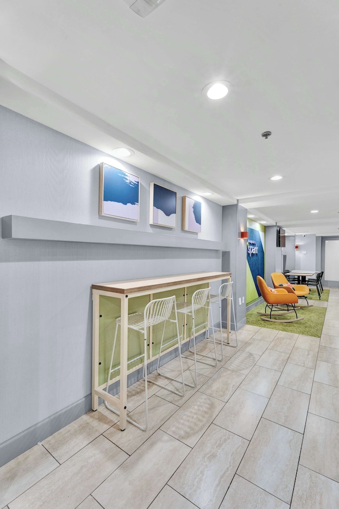 Spark by Hilton Plymouth - photo 2