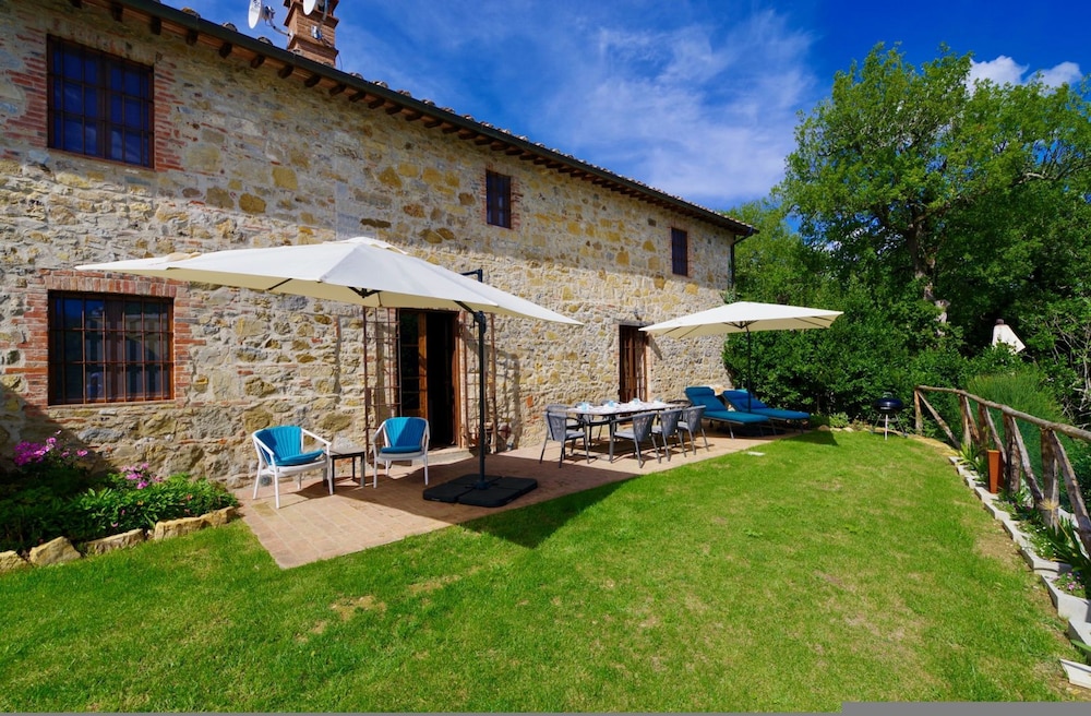 Serena al Casalone Arceno Rentals Club — 4-Star Luxury Hotel in Castelnuovo Berardenga, Italy