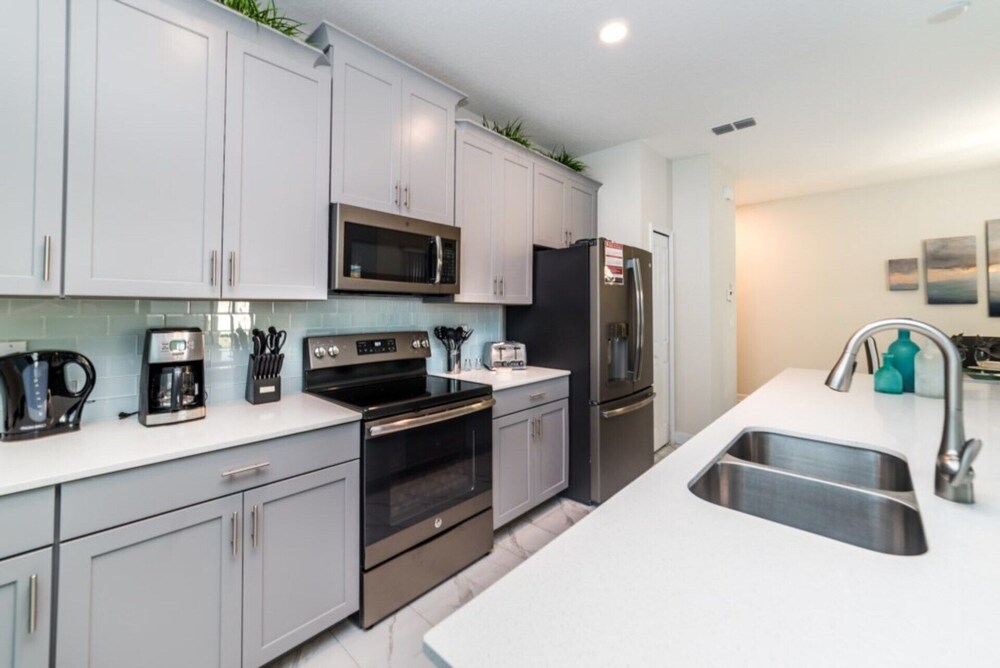 Rent a Luxury Townhome on Storey Lake Resort Minutes From Disney Orlando Townhome 1004 - photo 11