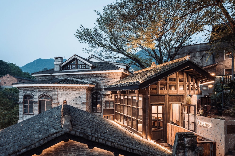 Futon Designer Hotel - carbon neutral hotel in Chongqing