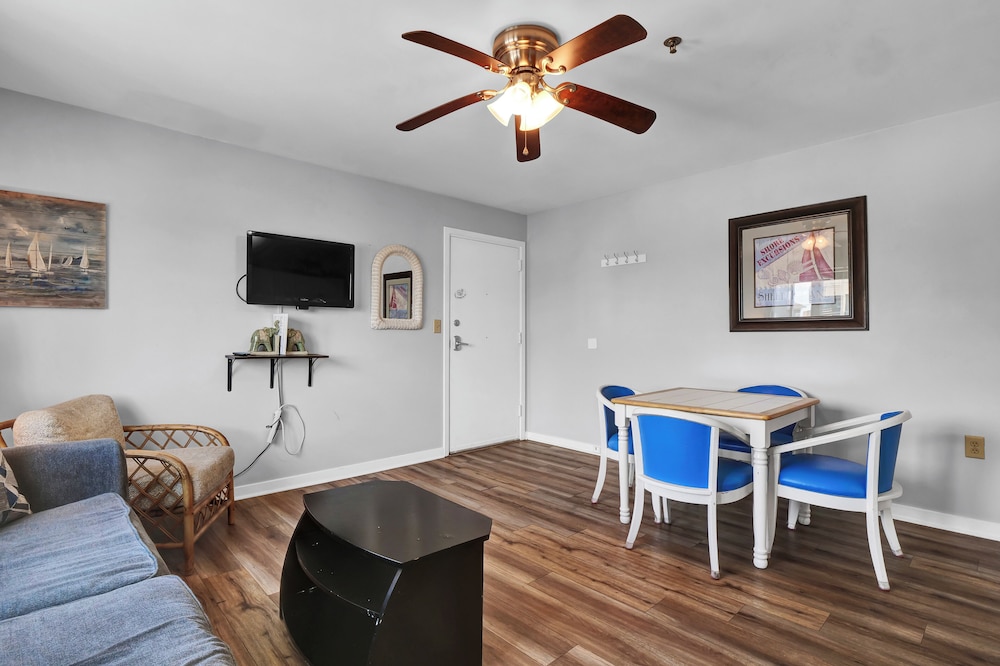 Sandpeddler Inn & Suites - photo 179