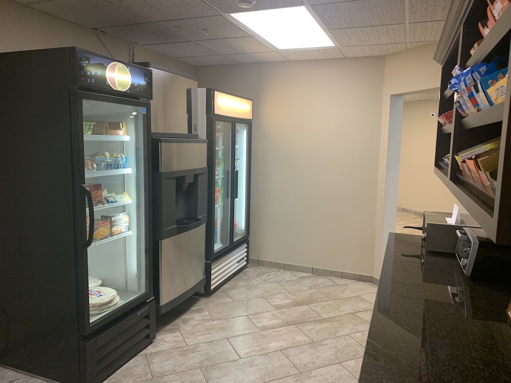 Cobblestone Suites Oshkosh - photo 40
