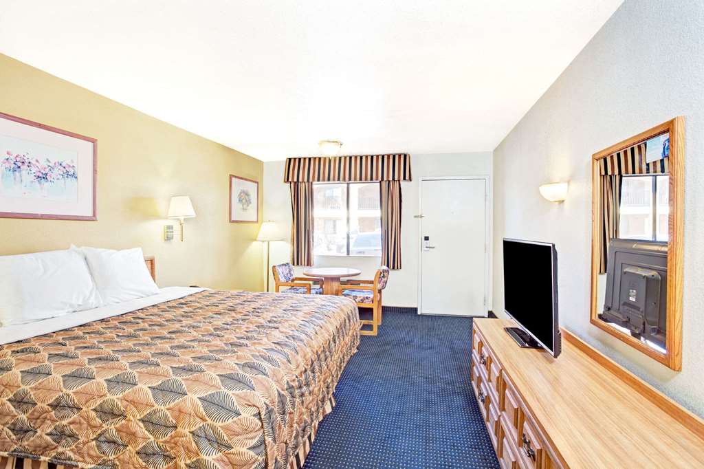 Travelodge by Wyndham Banning CA Near Casino Outlet Mall - photo 13