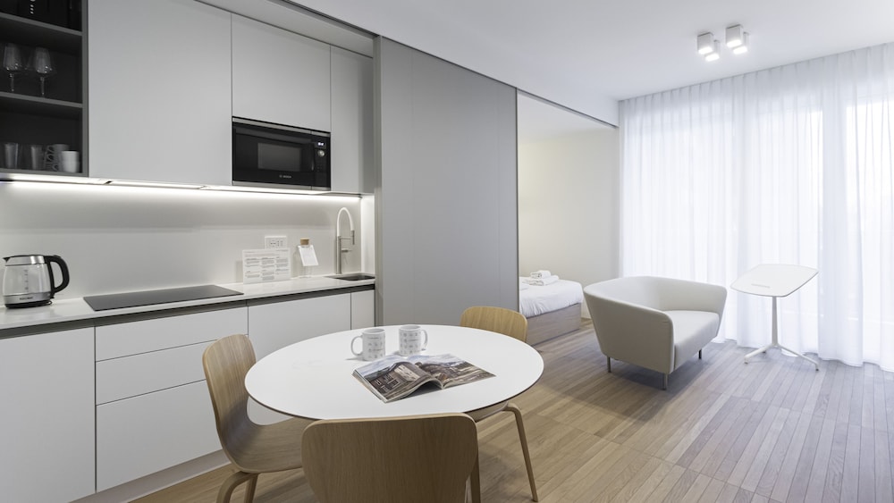 Italianway Stresa 22 B — 4-Star Luxury Hotel in Milan, Italy