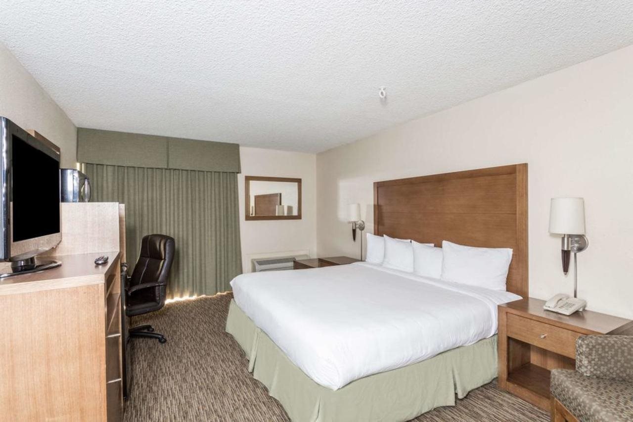 Days Hotel By Wyndham Peoria Glendale Area - photo 5