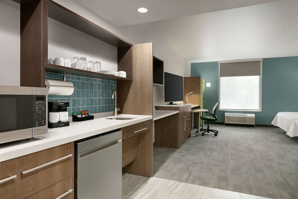Home2 Suites by Hilton Norfolk Airport - photo 11