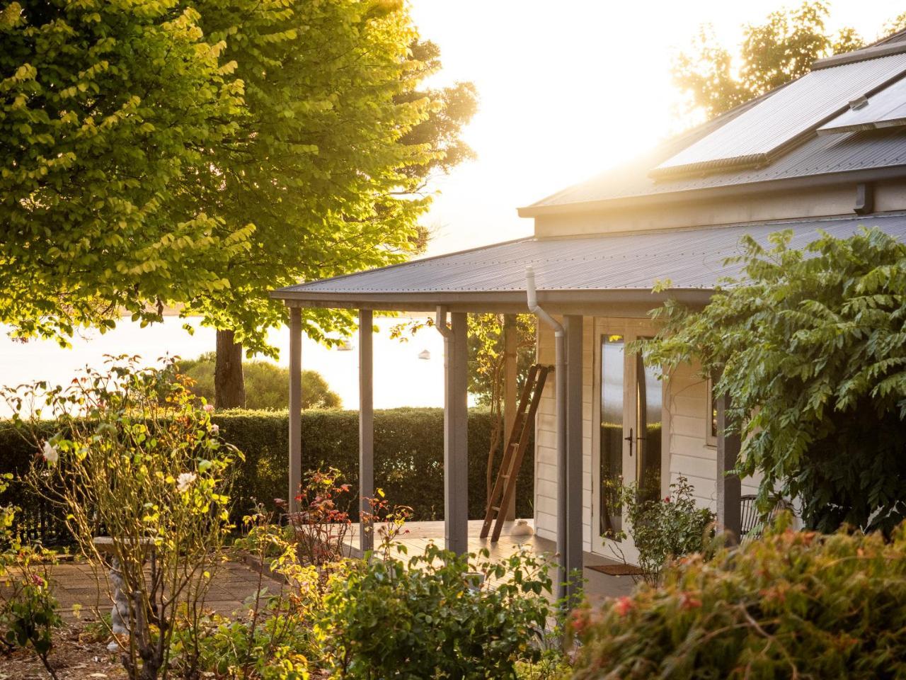 Country Oasis With River Views — Cygnet