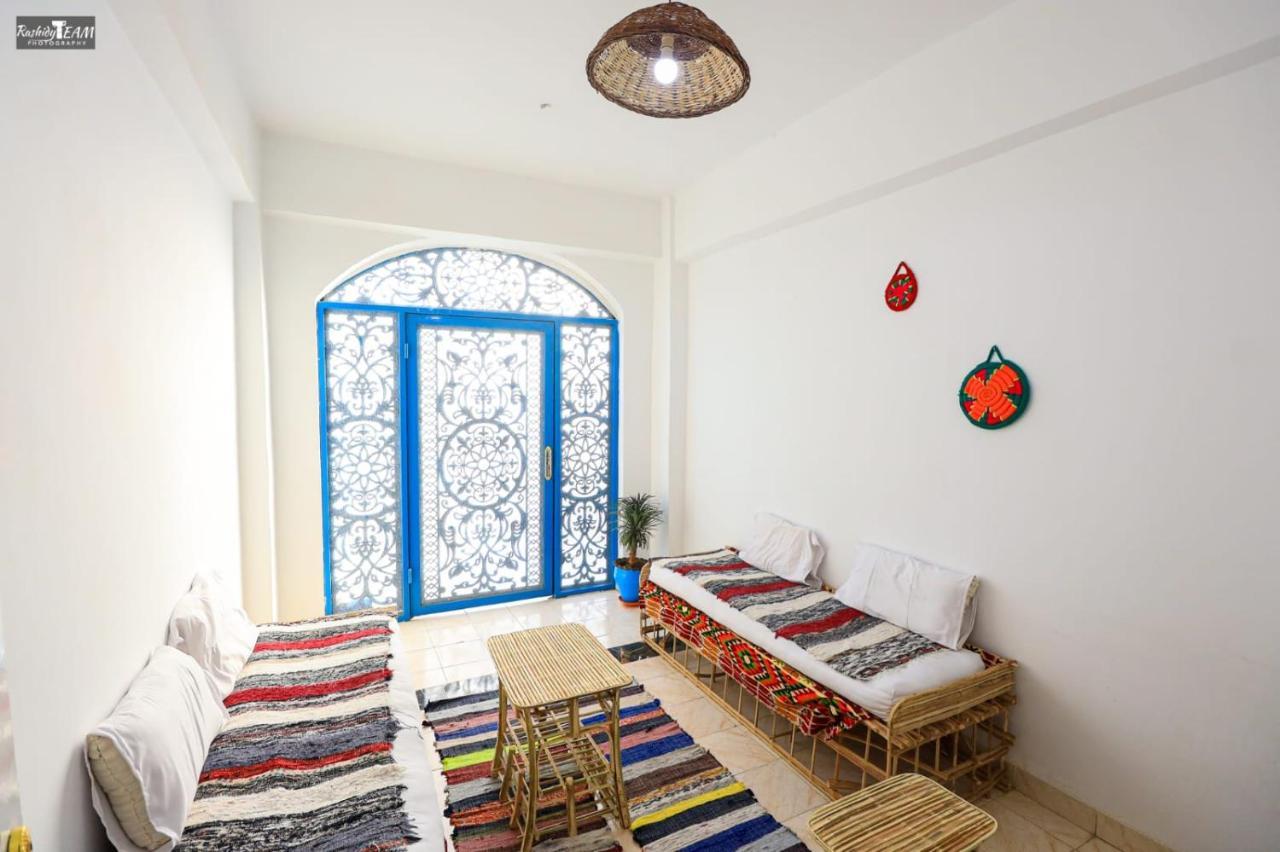 Isis Club House