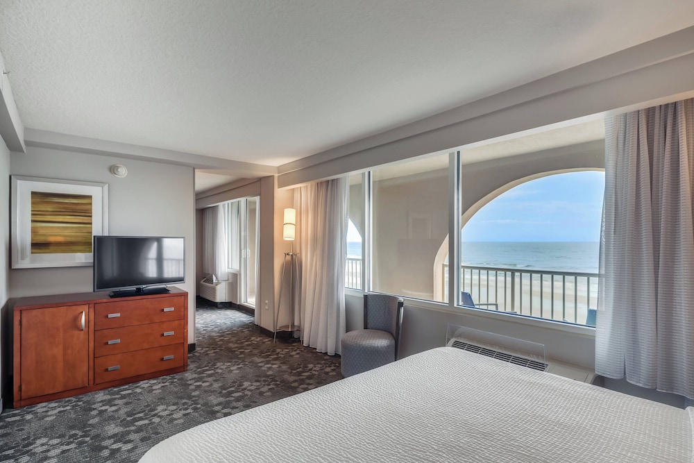 Courtyard by Marriott Jacksonville Beach Oceanfront - photo 13