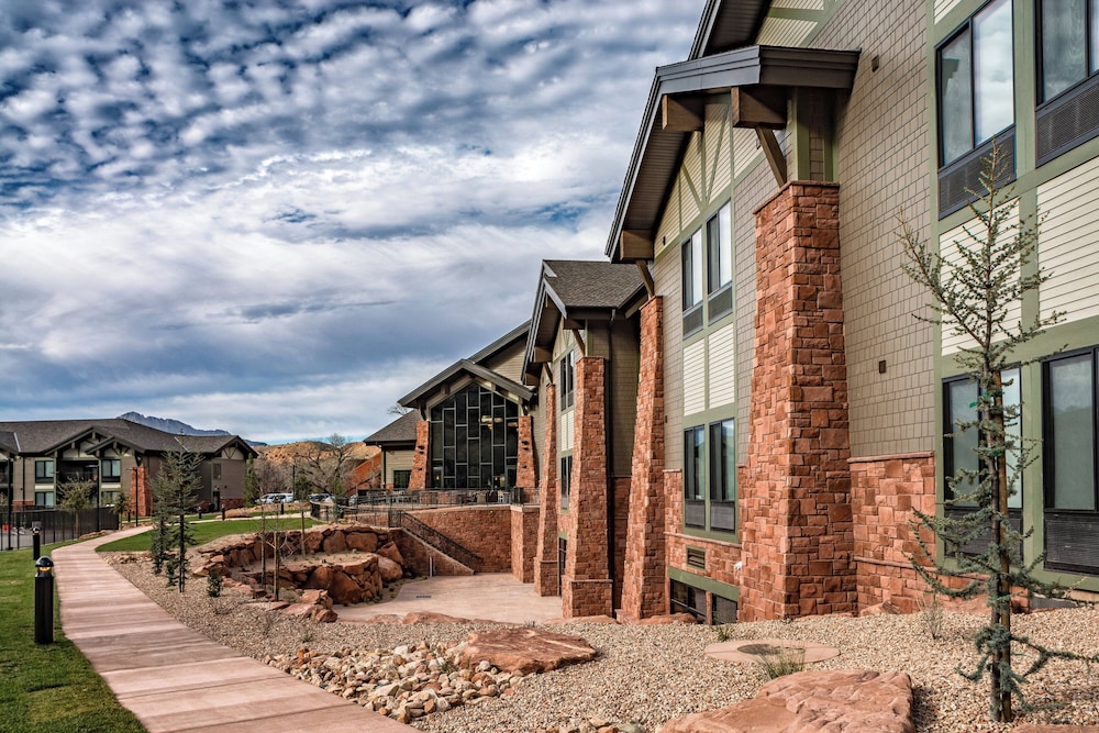 SpringHill Suites by Marriott Springdale Zion National Park - photo 25