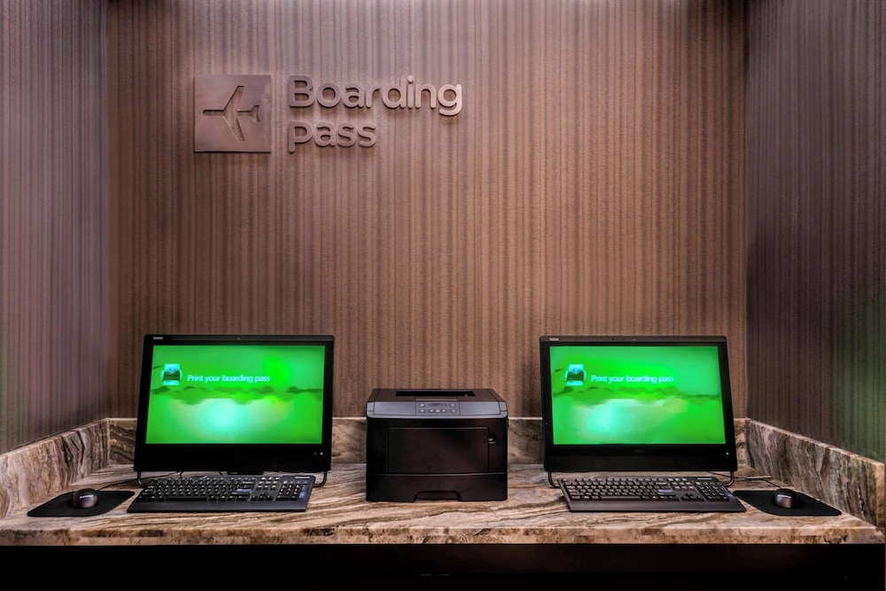 Courtyard by Marriott Bethesda Chevy Chase - photo 20