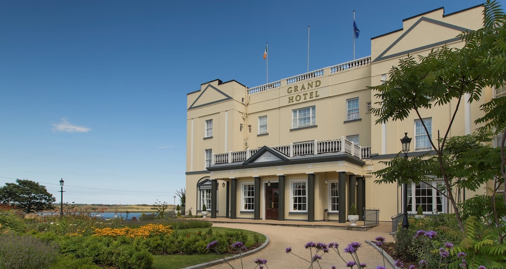 Grand Hotel — Malahide