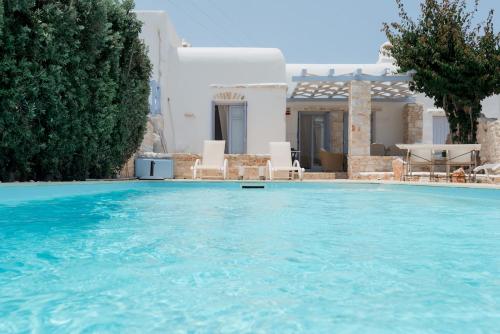 Villa Persephone — 4-Star Luxury Hotel in Livadeia, Greece